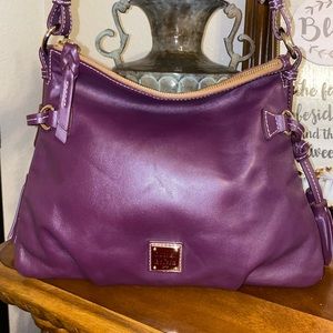SOLD!!!!! 💜 Dooney & Bourke Smooth Leather Teagan